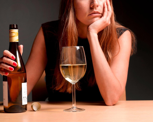 Анонимное лечение женского алкоголизма в Сясьстрое